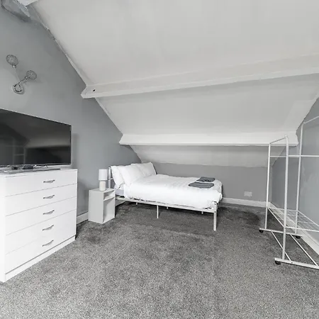 House- 3 Bedrooms * Dalton in Furness